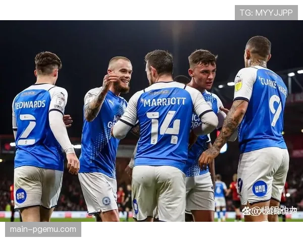 斯特拉斯堡主场优势明显 戈多莫雷拉连线击溃里昂防线